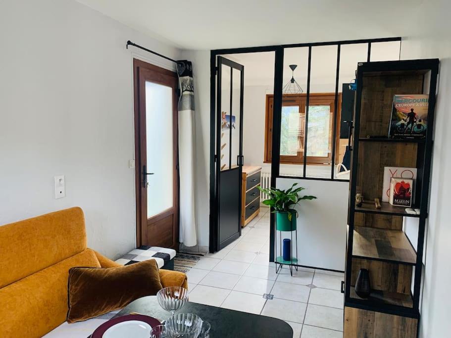 Gallery image of Appartement ensoleillé in Passy