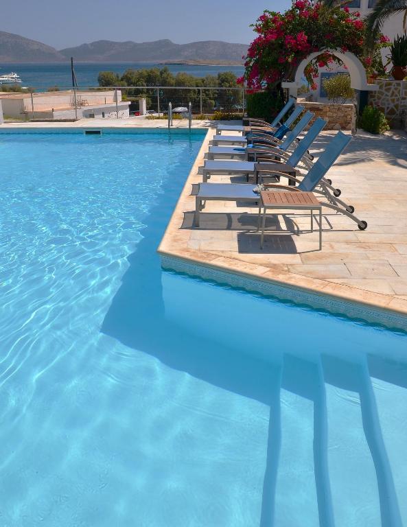 Bazén v ubytovaní Keros Art Hotel alebo v jeho blízkosti