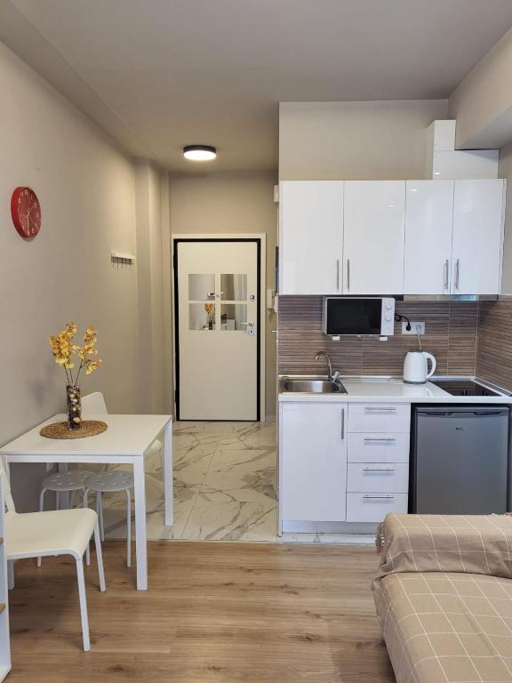 Galeriya Apartment - 1