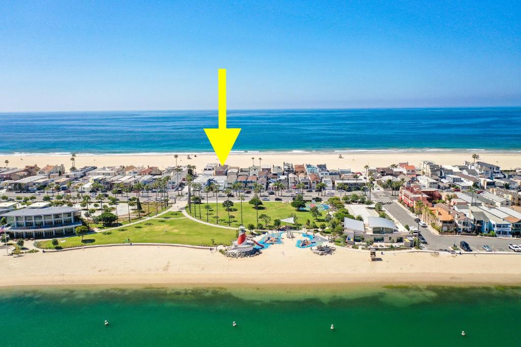 Photo inspiration: Visual Reference: Luxury 4 Bedroom Oceanfront Home With Ac Newport Beach Updated
