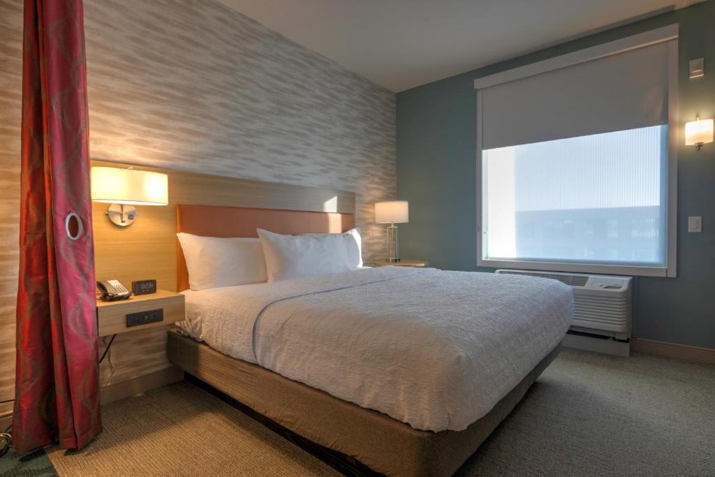 Home2 Suites By Hilton Allentown Bethlehem Airport photo