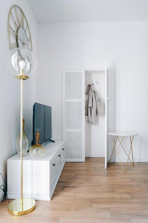 Lora luxury suite 4, free private parking, self check-in photo