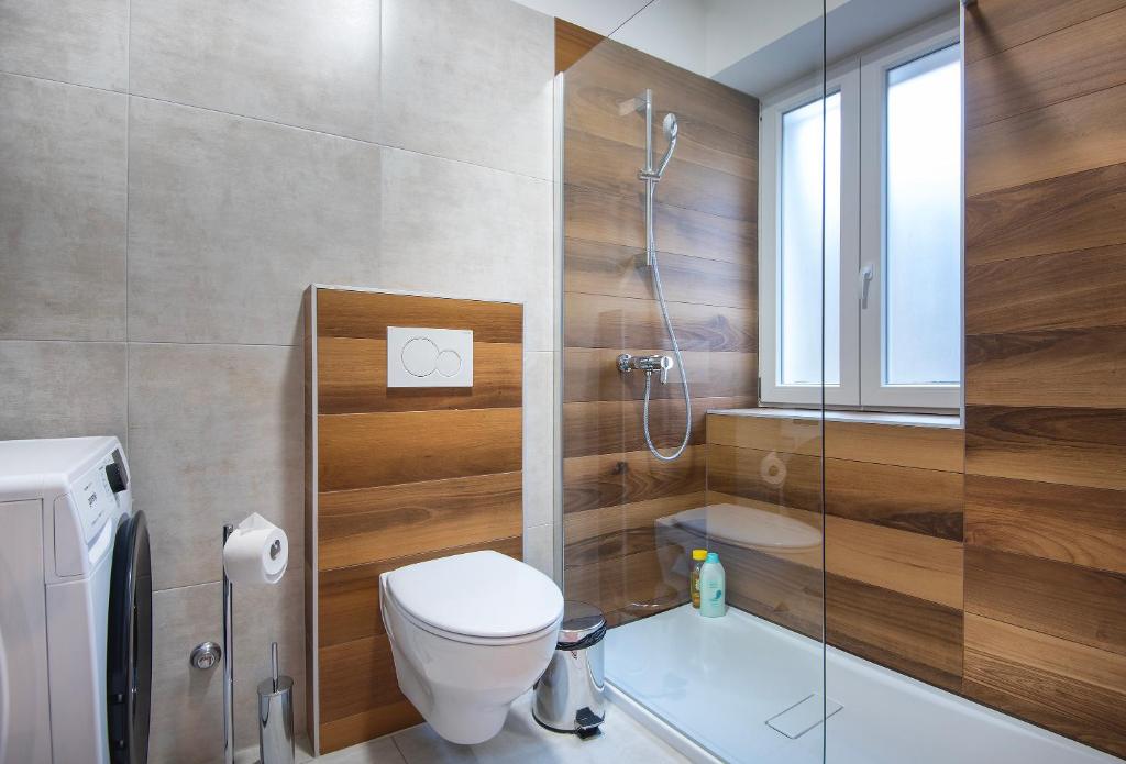 Arta Apartments City Center - with Private Parking - 13