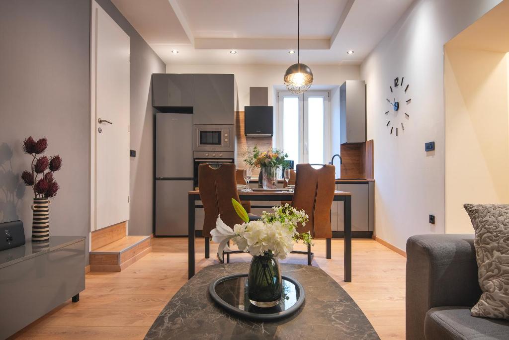 Arta Apartments City Center - with Private Parking - 5