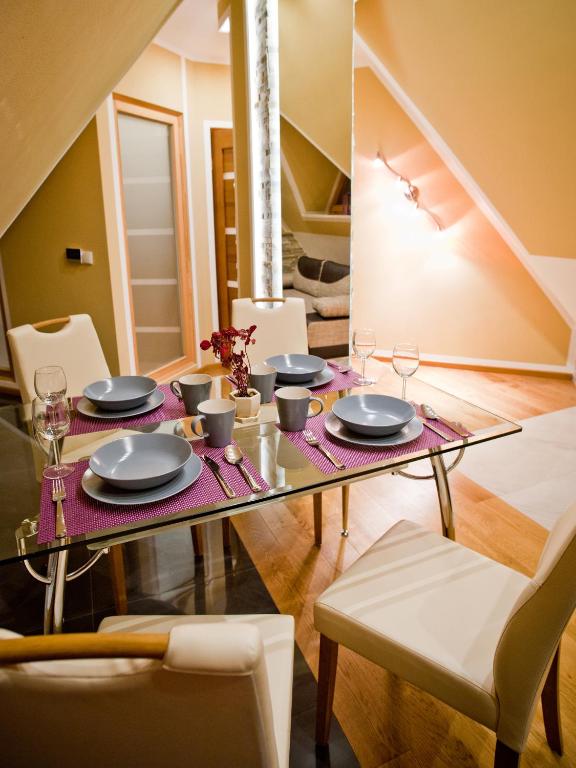Posedenie v ubytovaní Apartamenty Toporowa Cyrhla