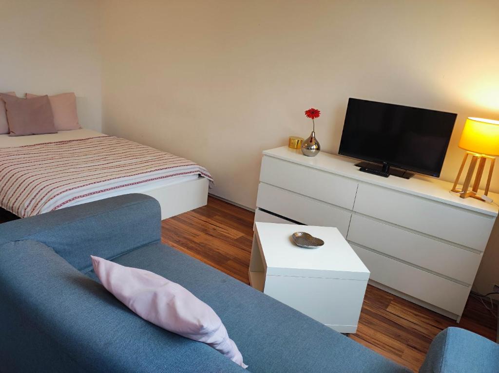 Golden Family Apartments - Studio (2 Adults)