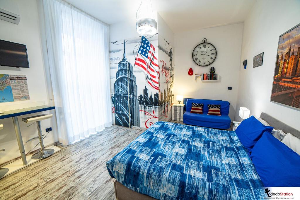 TV a/nebo společenská místnost v ubytování ToledoStation B&B