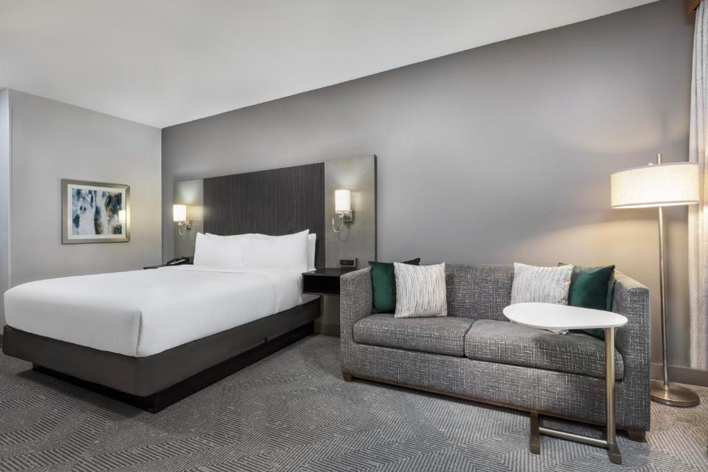 Holiday Inn Carlsbad/San Diego, an IHG Hotel - 