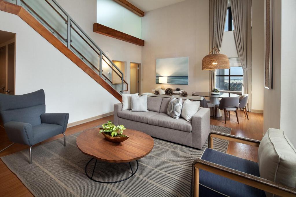 The Westin San Diego Gaslamp Quarter - Executive, 1 Bedroom Bi-level Suite, 1 King, Sofa Bed
