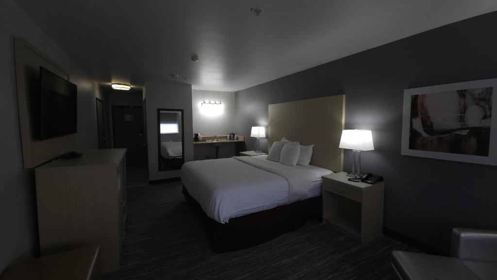 West Valley Inn - King Room - Non-Smoking