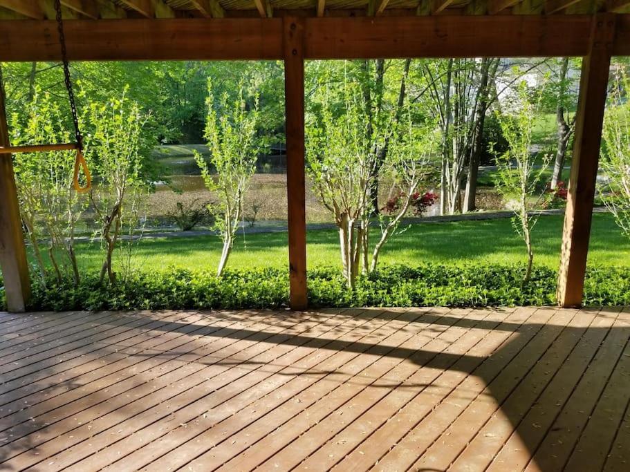 Zahrada ubytování Lakeview - Tranquille private suite