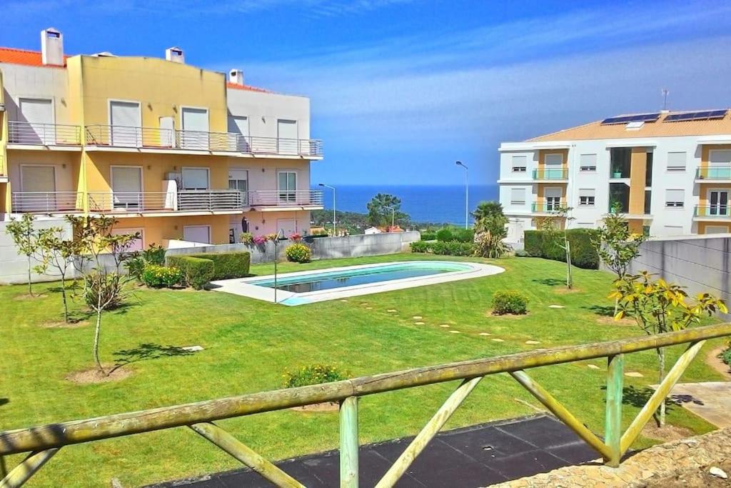 Apartamento com piscina