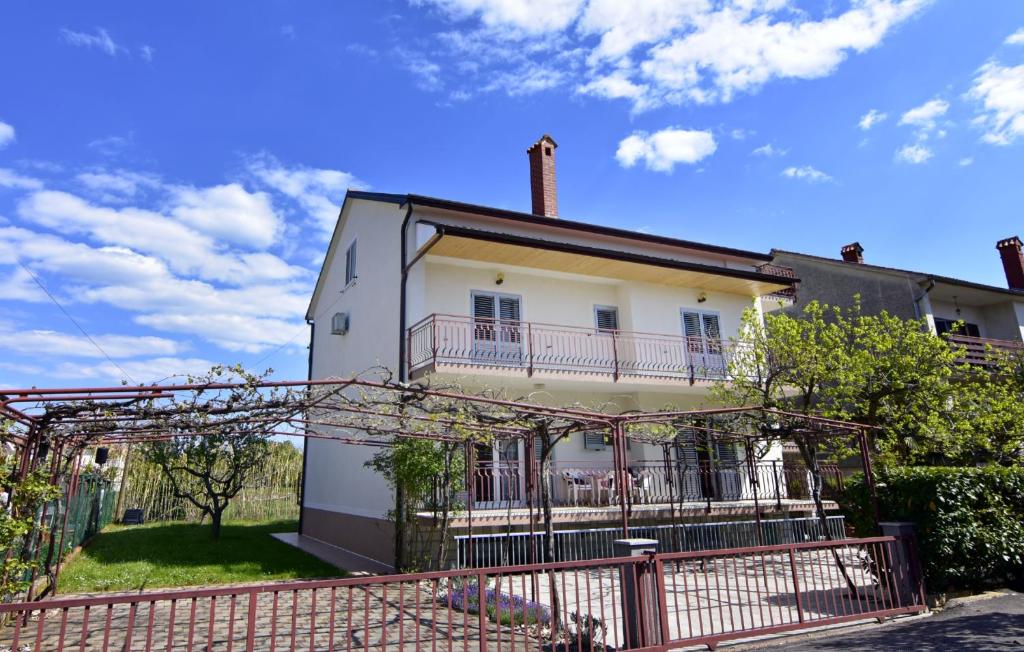 Apartments with parking space Umag - 22473