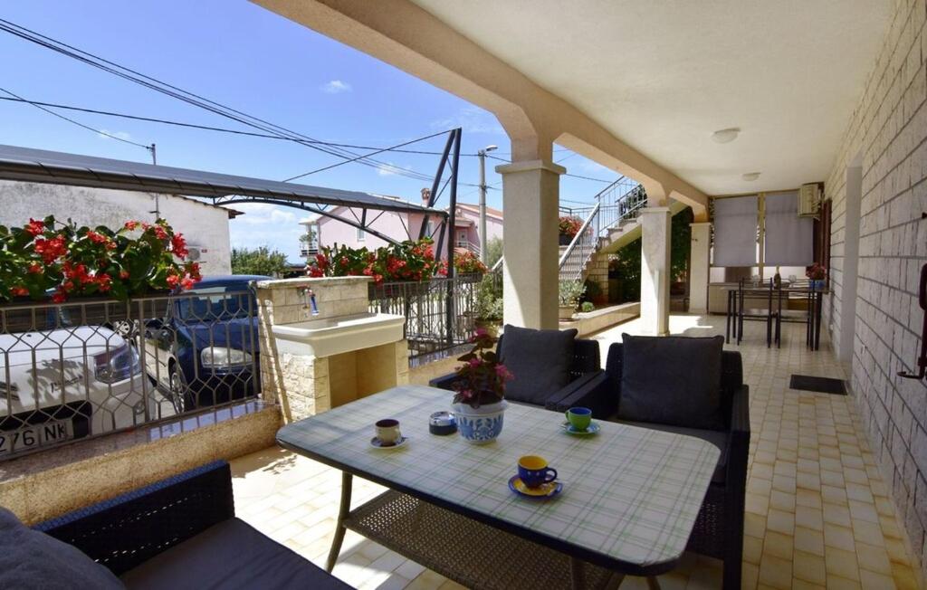 Apartments with parking space Murine, Umag - 22510
