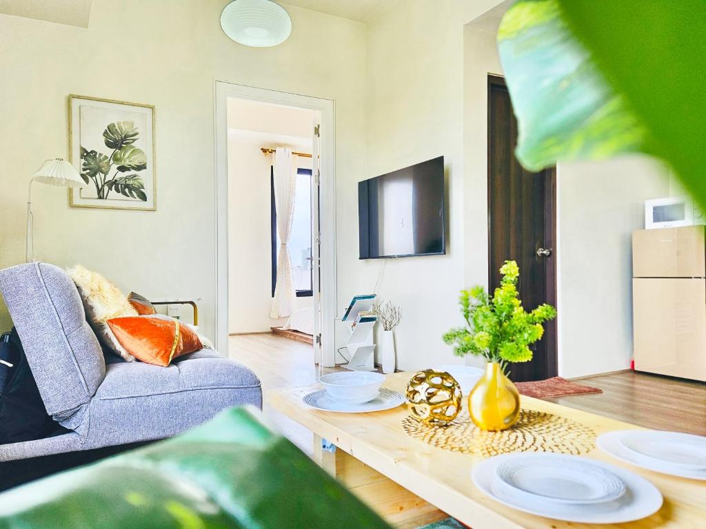 TV a/nebo společenská místnost v ubytování Cebu City SPACIOUS 1BR Condo HighView IT Park with POOL and NETFLIX