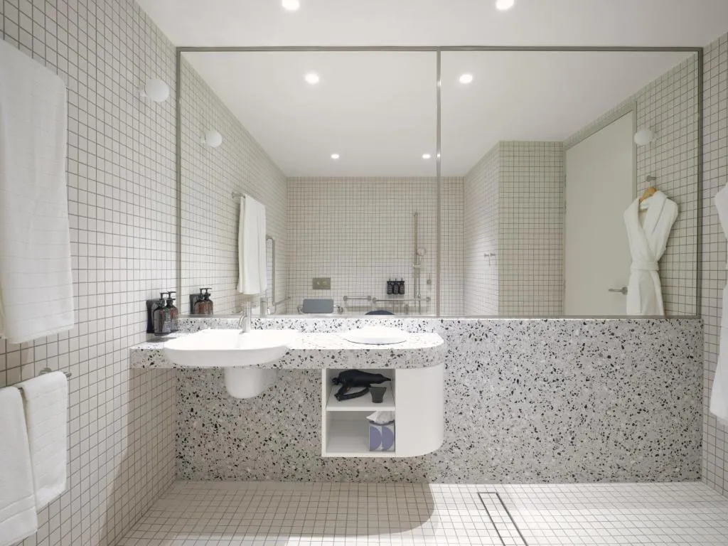 Ocean Accessible King or Twin Room