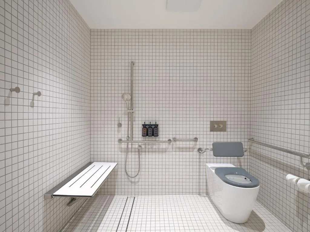 Marina Accessible King or Twin Room