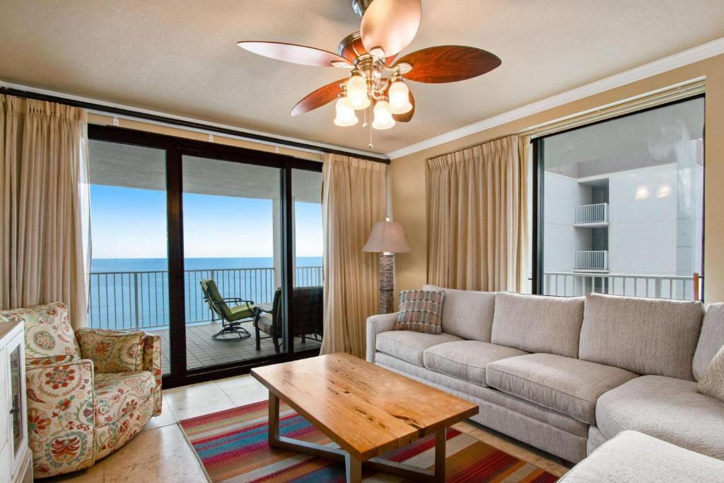 Pelican Pointe 1406