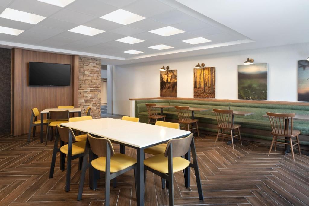 Fairfield Inn & Suites by Marriott Denver Southwest/Lakewood photo