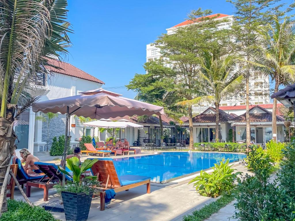 Sea Breeze Resort 2