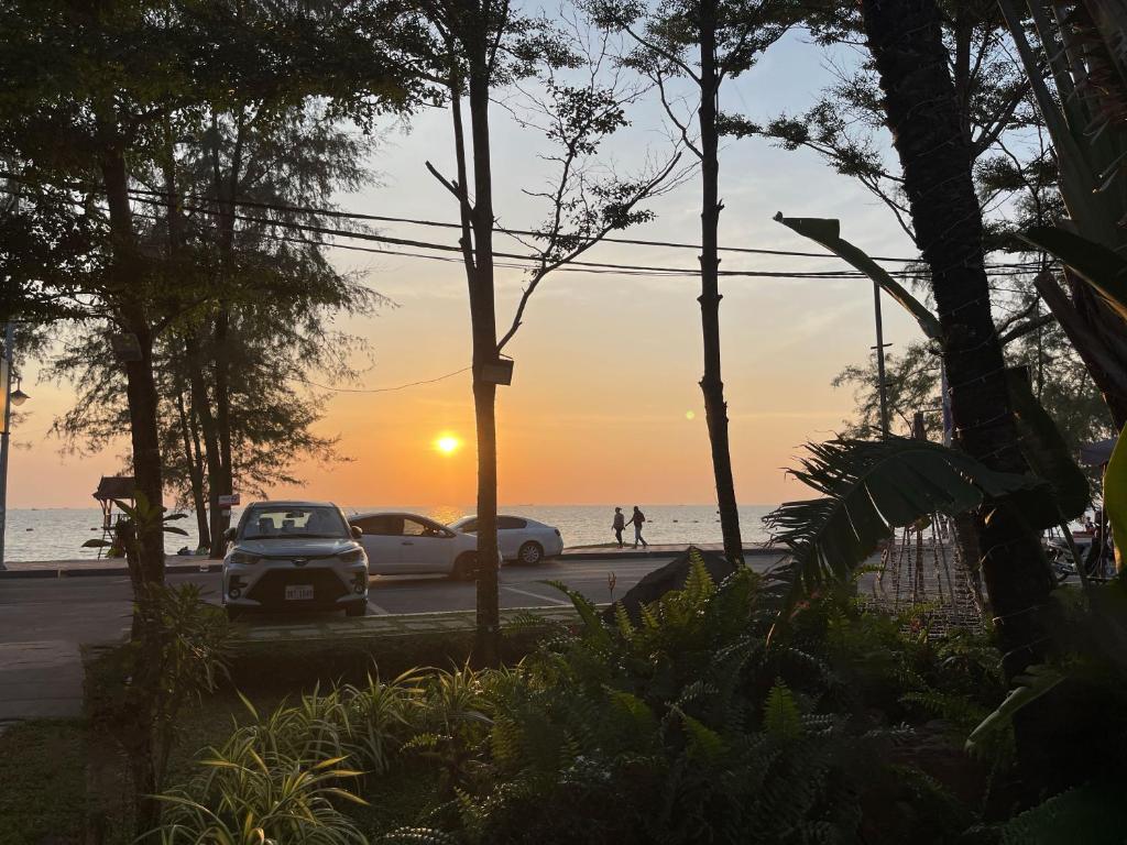 Sea Breeze Resort 7