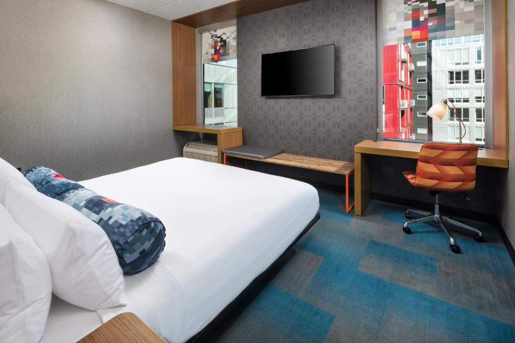 Aloft Minneapolis - Guest Room, 1 King