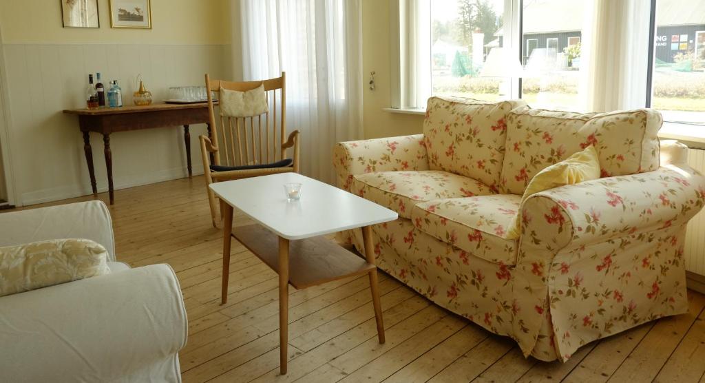 Et sittehjørne på Hotel Strandlyst Badehotel