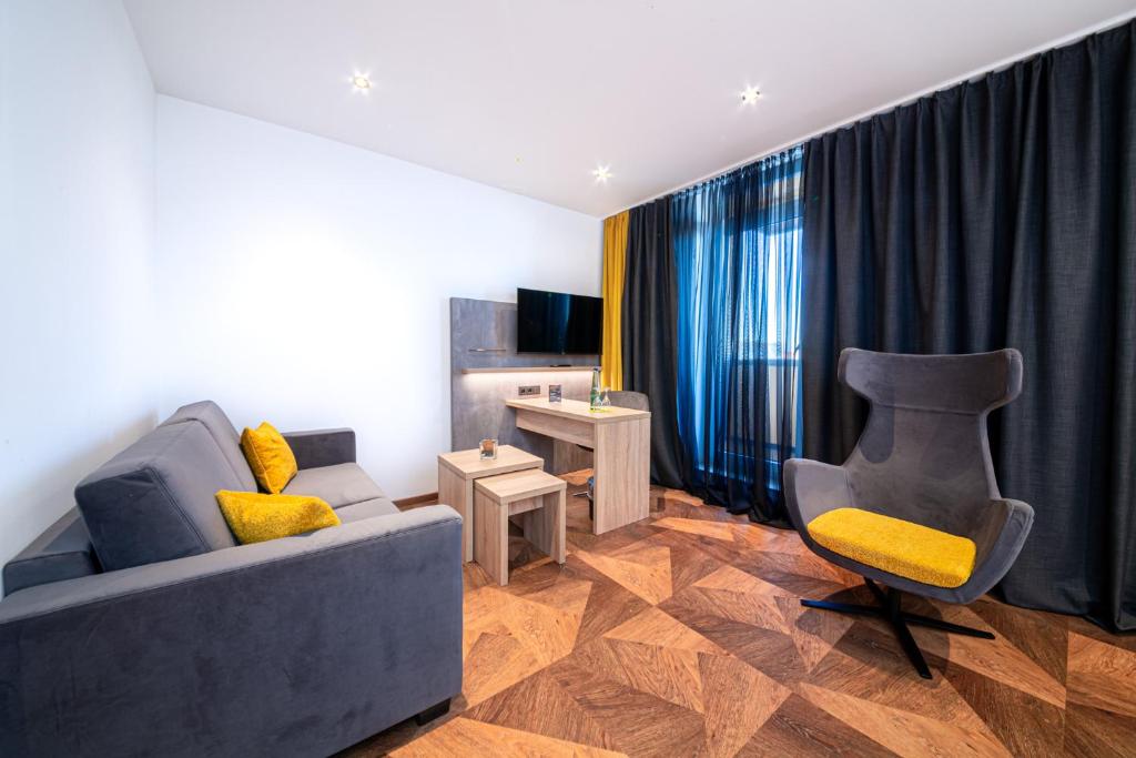 
Family Room with Balcony
