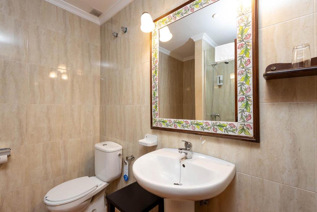 Hotel Tugasa Las Truchas - Quarto Quádruplo Standard
