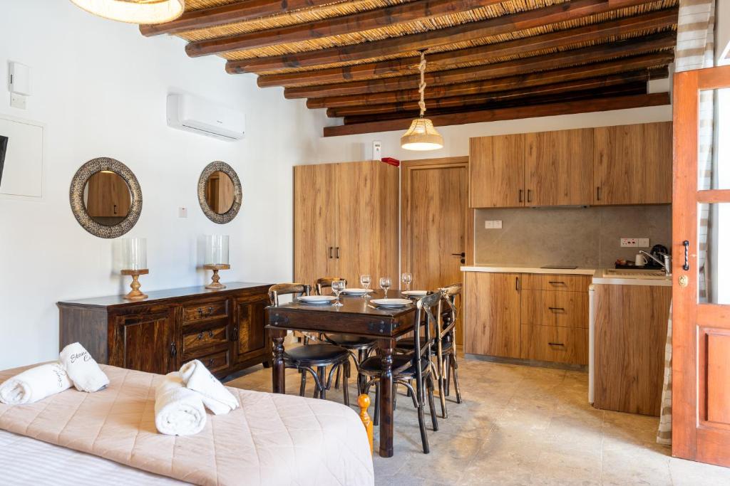 Stone Court Boutique Studios - Apartamento De Lujo