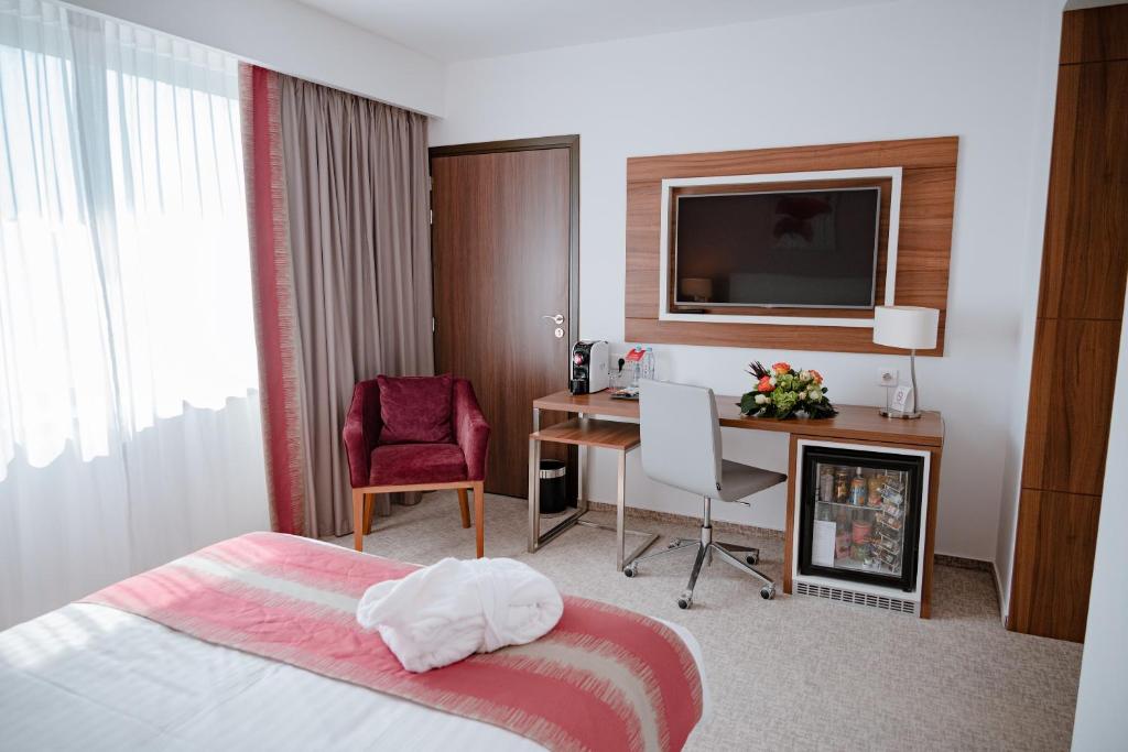 Ramada Plaza Craiova - Room Unique - Accès Aux Personnes Handicapées