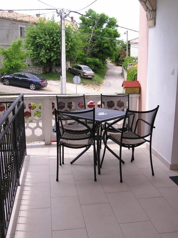 Balkón nebo terasa v ubytování Apartmani Radosav