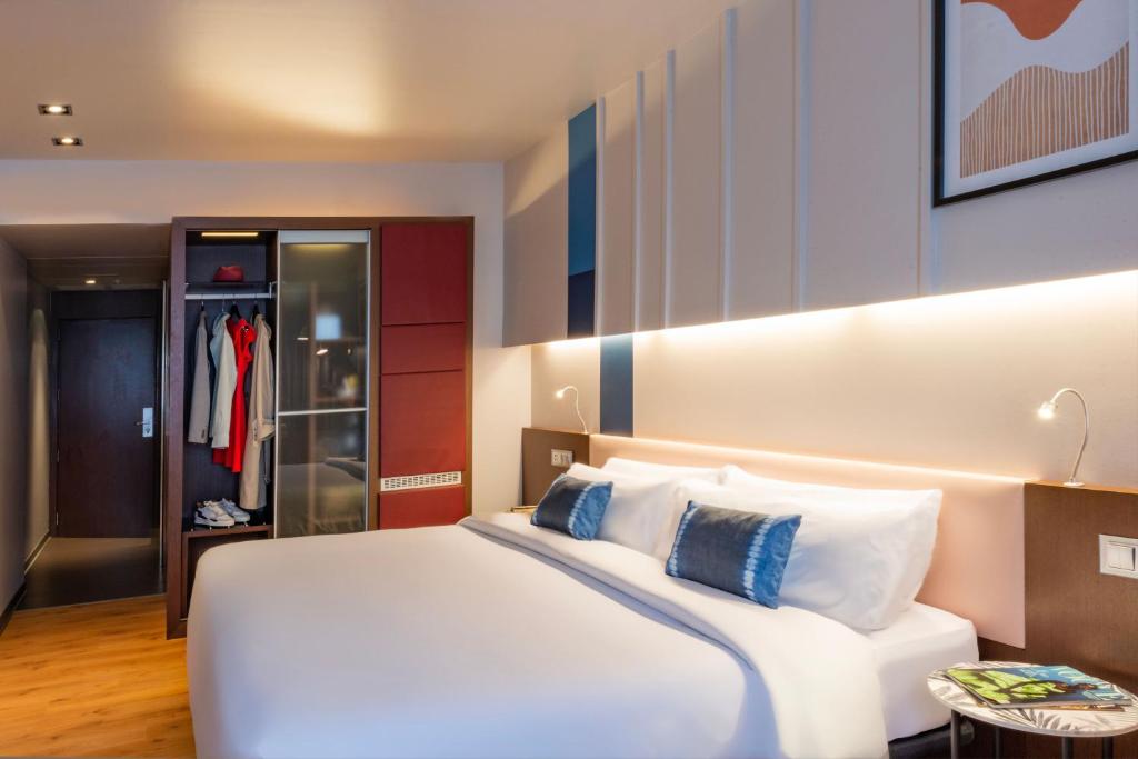 voco Madrid Retiro by IHG - Premium King Room