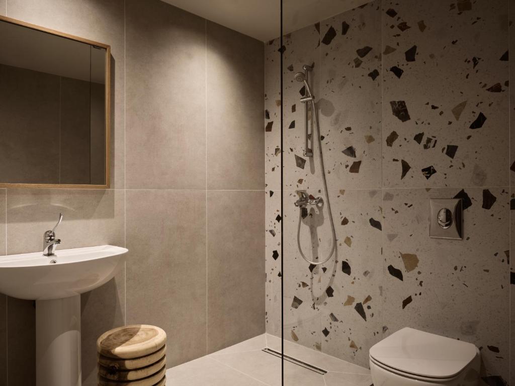 Alamis Hotel & Apartments - Superior Room