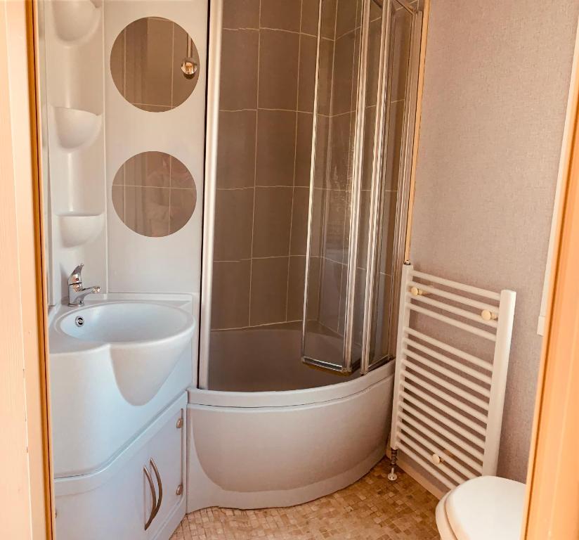 Dolina Smoków na półwyspie - Two-Bedroom Chalet