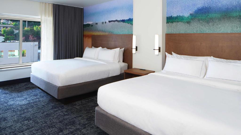 River's Edge Hotel Portland, Tapestry Collection by Hilton - 