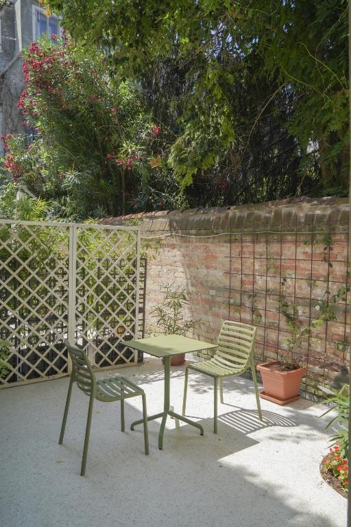 Melusina Homes - Studio With Terrace