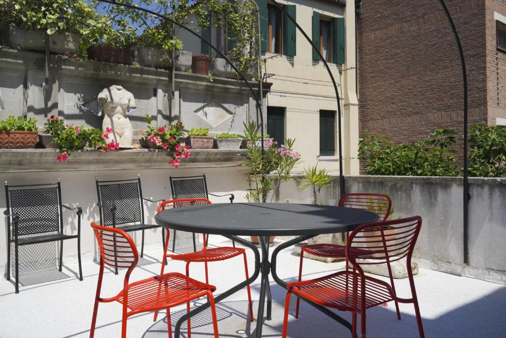 Balkon lub taras w obiekcie Family apartment with Terrace Venice Historical Center