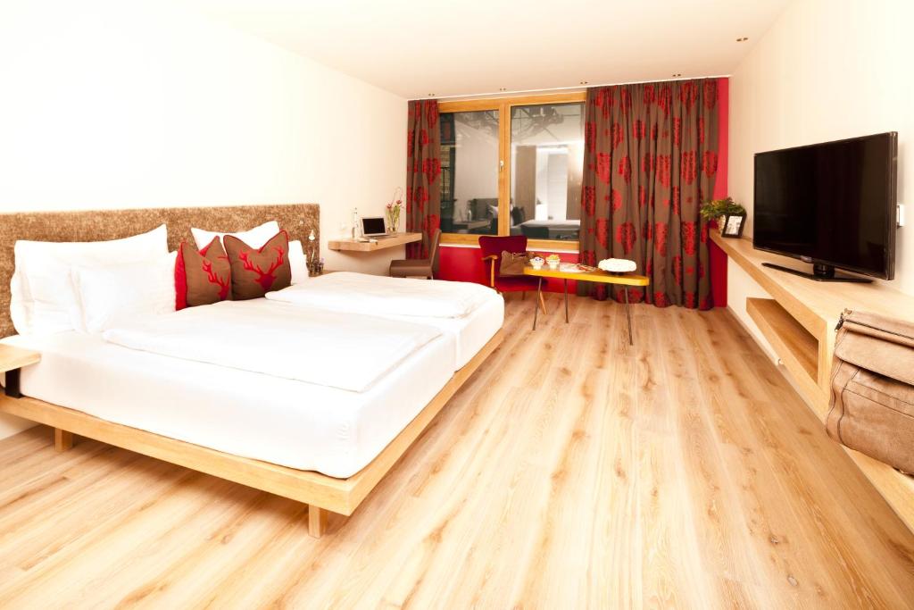 TV a/nebo společenská místnost v ubytování Hotel Hoher Freschen