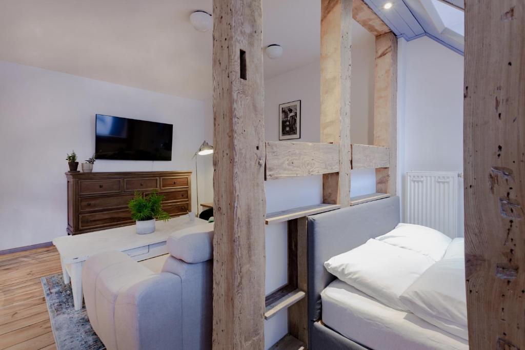 Klimatyczne mieszkanie w centrum - 8