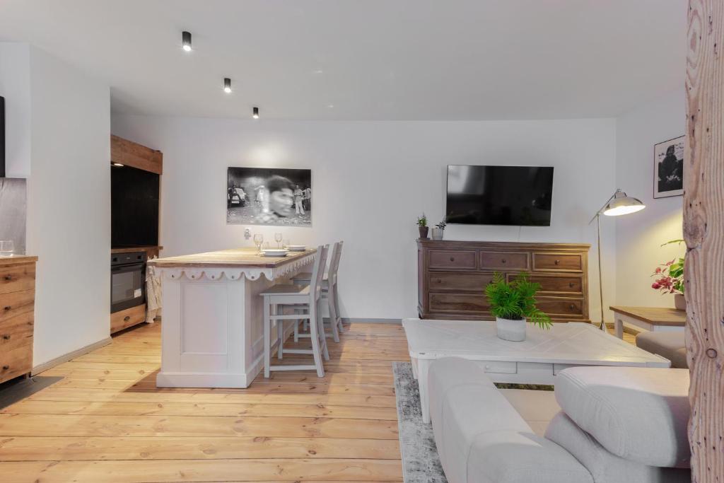 Klimatyczne mieszkanie w centrum - 3