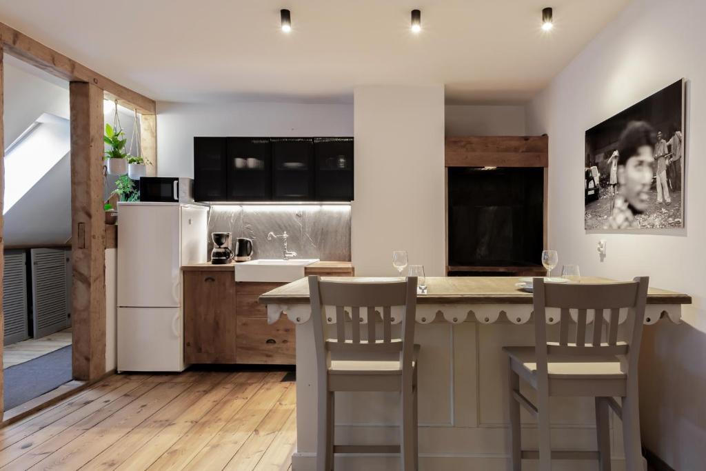 Klimatyczne mieszkanie w centrum - 4