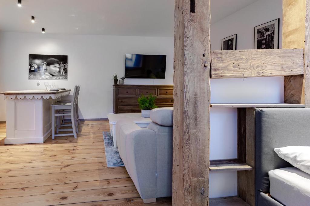 Klimatyczne mieszkanie w centrum - 9