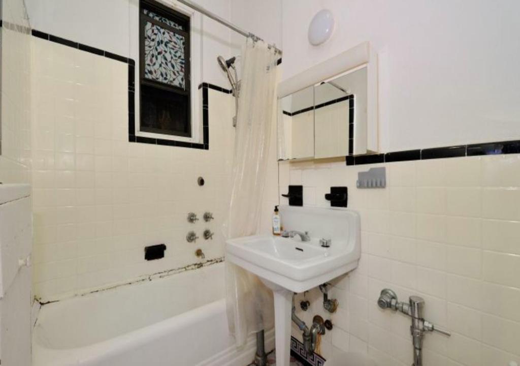 رزرو هتل و هاستل، طراح 2BD 1BA در سمت شرق بالا, 09197245266