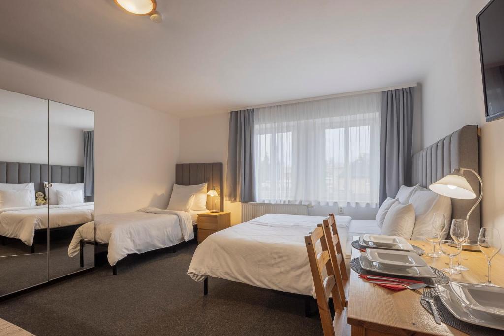 
Standard Triple Studio
