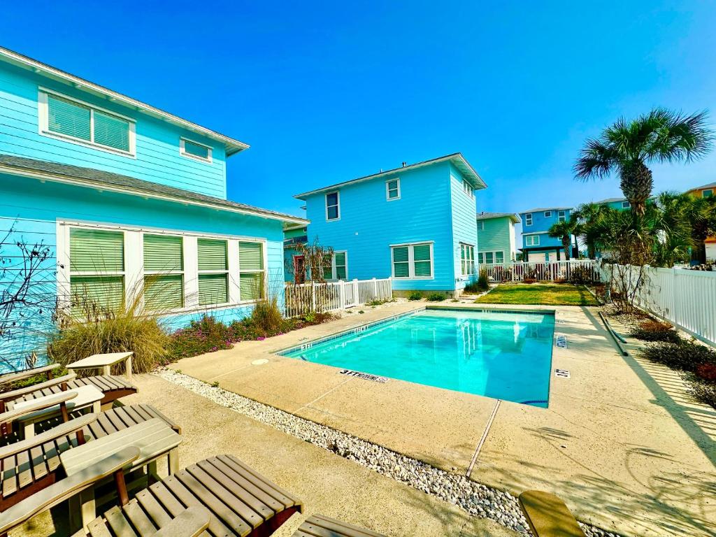 Dolphin Cove, Port Aransas (updated prices 2024)
