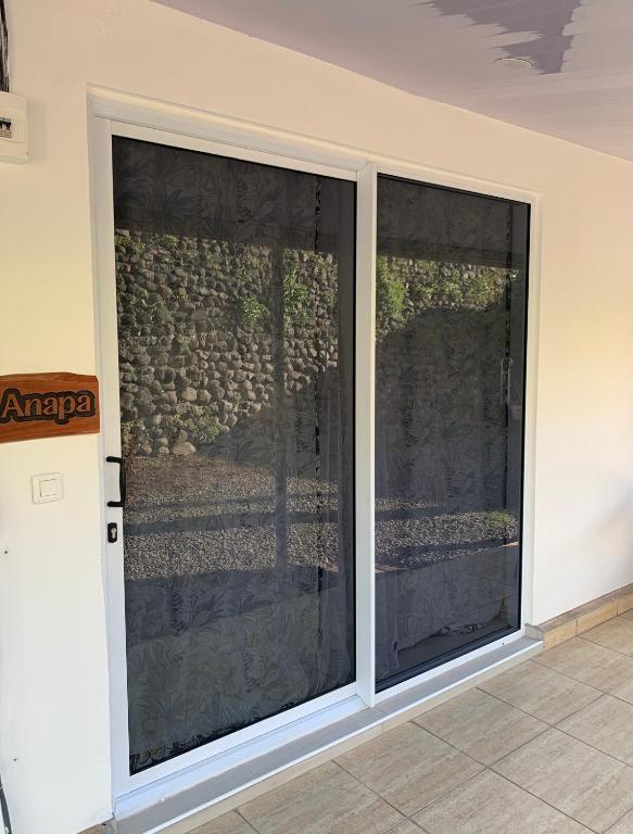 Fotografie z fotogalerie ubytování A TOMO MAI HOMESTAY, Close to Airport, Private Bathroom Free Parking and WiFi with High Connection and BREAKFAST OPTIONAL v destinaci Faaa
