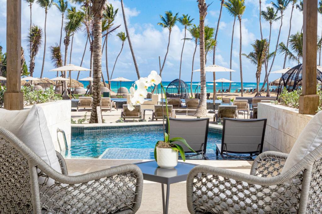 Bazén v ubytování Secrets Tides Punta Cana - All Inclusive nebo v jeho okolí