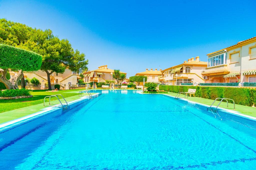 Beautiful La Mata beach modern Apartment