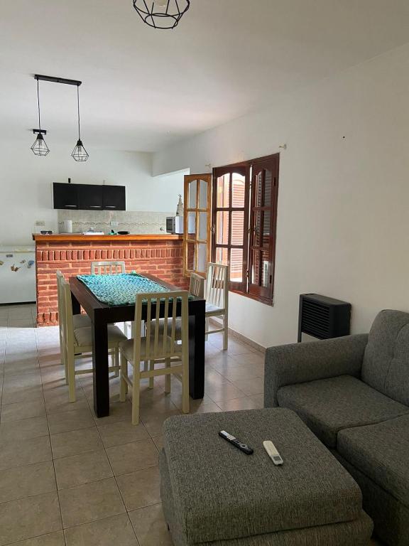 Cómodo departamento en Colón (B) con parrilla